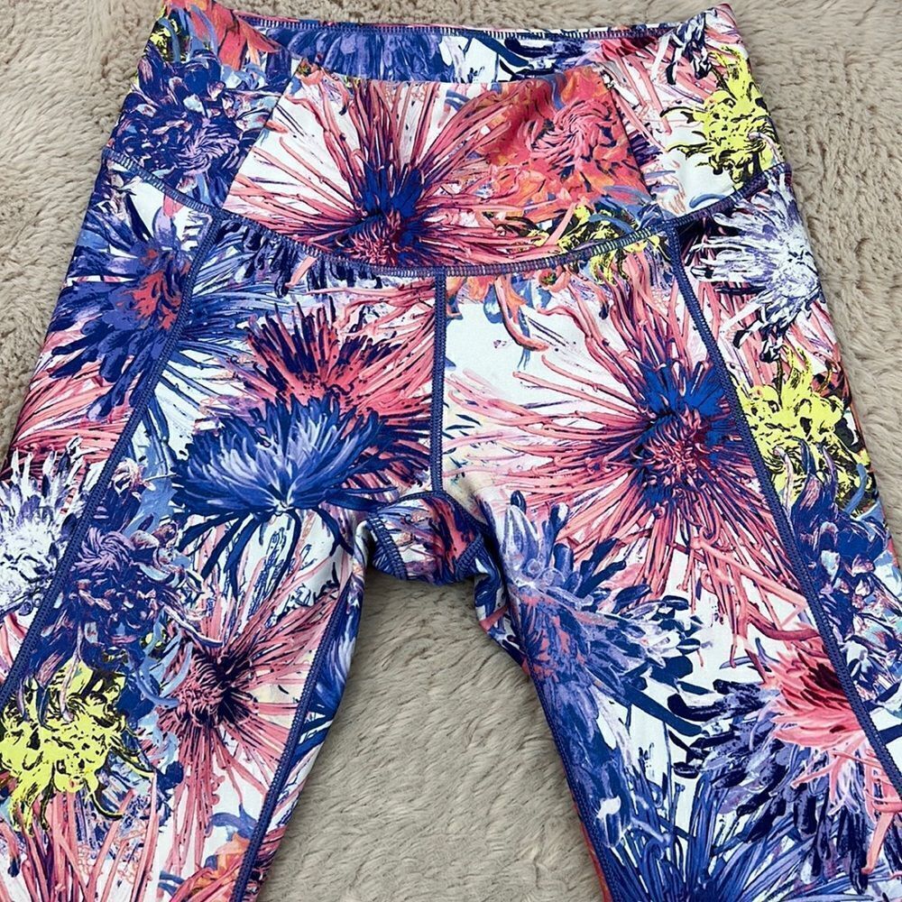 Calia by Carrie Underwood floral leggings small